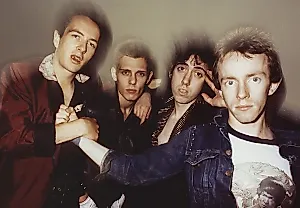 Бас-гитара The Clash из обложки «London Calling» теперь в Лондоне