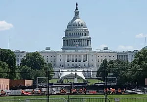 NO FAKES: закон против дипфейков одобрен в Сенате США