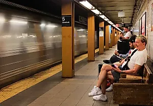 В метро Нью-Йорка ИИ ловит дефекты, а люди забывают о проверках!