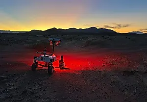 NASA тестирует скоростной марсоход, который умеет задирать колеса и карабкаться по препятствиям