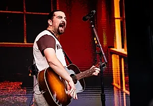 Noah Kahan против кражи знаков и скандального поведения на концертах