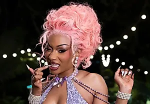 Меган Thee Stallion делает эффектное появление на Love Island USA 8 сезона