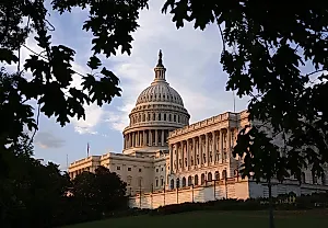 Палата представителей США одобрила закон KIDS Act, продвигая новые правила онлайн-безопасности детей