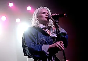 Умерла певица Lauren Bennett, голос «Party Rock Anthem» от LMFAO