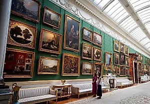 Buckingham Palace Shocks with Salon-Style Hang