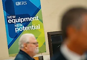 IRS решает проблемы с ИИ после массовых увольнений