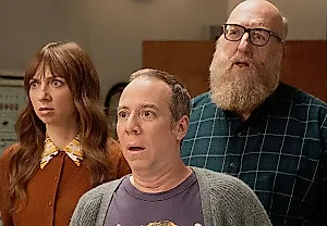 Скрытый камео: Барэнски в шоу "Stuart Fails to Save the Universe"