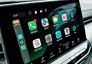 Apple CarPlay не работает?