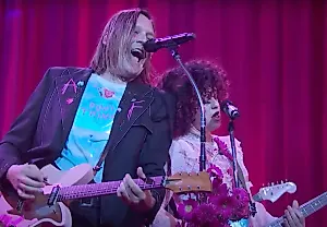 Arcade Fire на Saturday Night Live: не просто песни, а целая драма