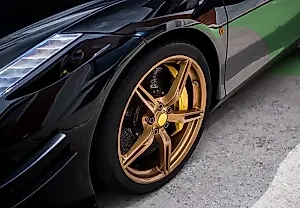 Автогонщик Грин разогнался почти до 654 км/ч, установив мировой рекорд