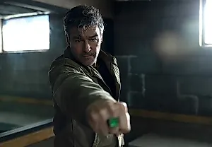 Сериал «Lanterns»: старт с загадками и трупом
