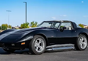 Корвет на колесах: как Chevrolet Corvette 1979 года прокатывает по времени