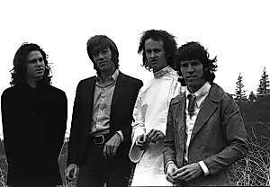Книга к 60-летию The Doors: «Скрытые секреты на поверхности»