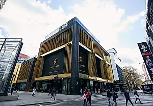 Отель с ритмом: UMusic поселится на лондонской Denmark Street