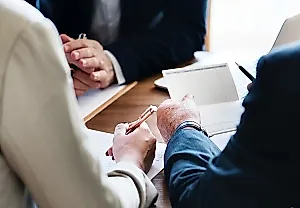 UBS нанимает не просто банкиров, а укротителей ИИ