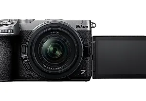 Nikon Z5 IIC: камера без видоискателя