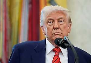 Трамп подписывает закон о борьбе с AI deepfakes, чтобы защитить себя