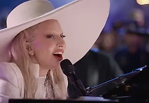 Леди Гага и её остроумная победа на Sports Emmy 2025