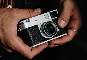 Цена в 850 долларов за идею плёнки: новая камера Fujifilm X Half
