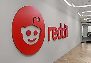 Reddit идет в атаку на Anthropic: война за данные