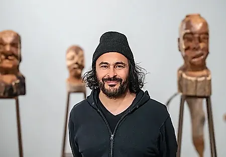 Kader Attia назначен куратором Kochi-Muziris Biennale 2027