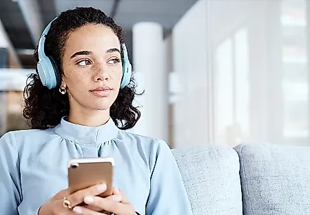 Зачем слушают true crime подкасты: не всё так просто