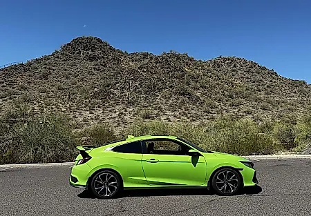Honda Civic Energy Green: наглость цвета против серой массы