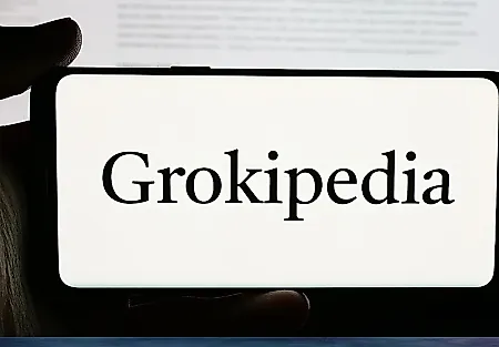 AI против Википедии: Грокипедия оказалась длинее, скучнее и правее
