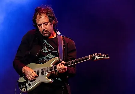 Гитарист Alejandro Marcovich в коме после инсульта