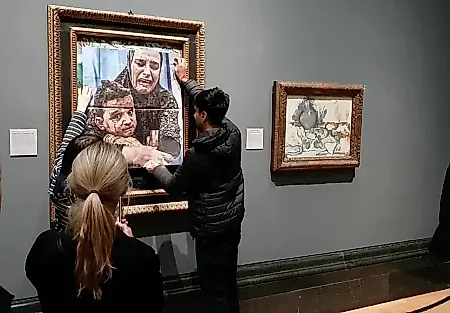 Пара накрыла Пикассо фотографией матери из Газы: признаны виновными