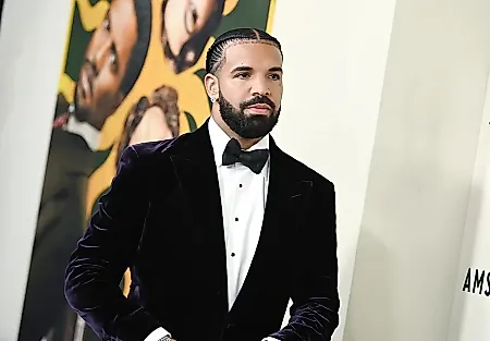 Drake и «готическая красавица»: лает, платит и проигрывает достоинство
