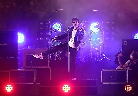 Солист Grinspoon ломает спину — тура нет