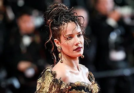 Halsey вновь перекрасила волосы: теперь она блондинка