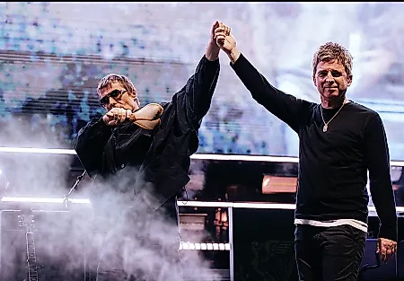 Oasis и Glastonbury: воскресный слот разжёг слухи о возвращении группы