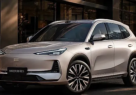 Geely заряжает электромобиль за четыре минуты — бросая вызов BYD