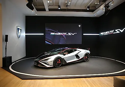 Lamborghini Revuelto SV: вершина драйва и риска