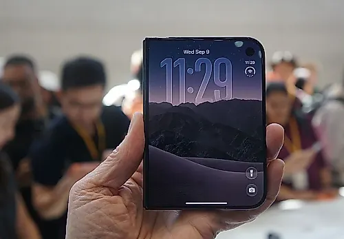 iPhone Duo: Apple спрятала складку складного смартфона