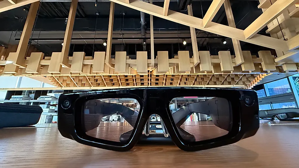 Прощай, Спектакли: Snap превращает свои очки в Specs с добавлением ИИ