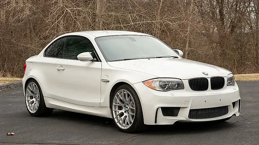 Культовый BMW 1M 2011 года: Не упусти свой шанс!
