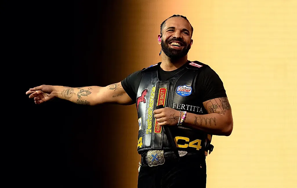 Drake на Wireless 2025: масштабное шоу, но уверенности не хватает
