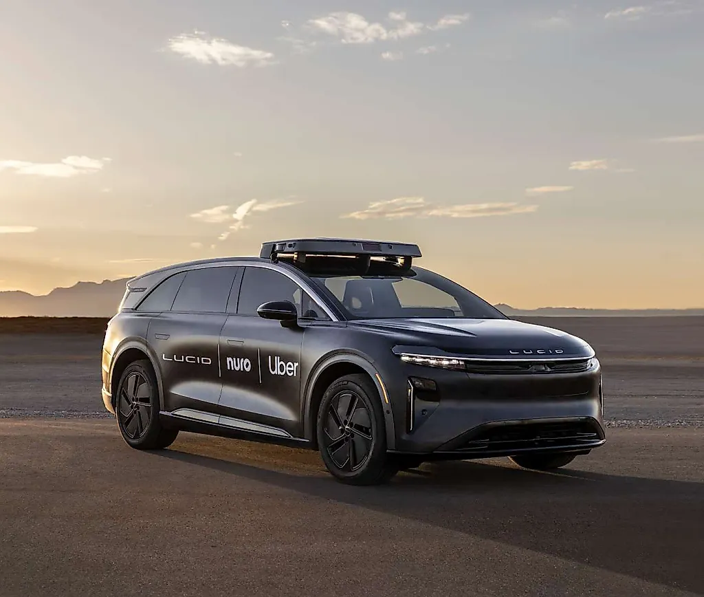 Uber запускает армию роботакси на электрокарах Lucid и Nuro