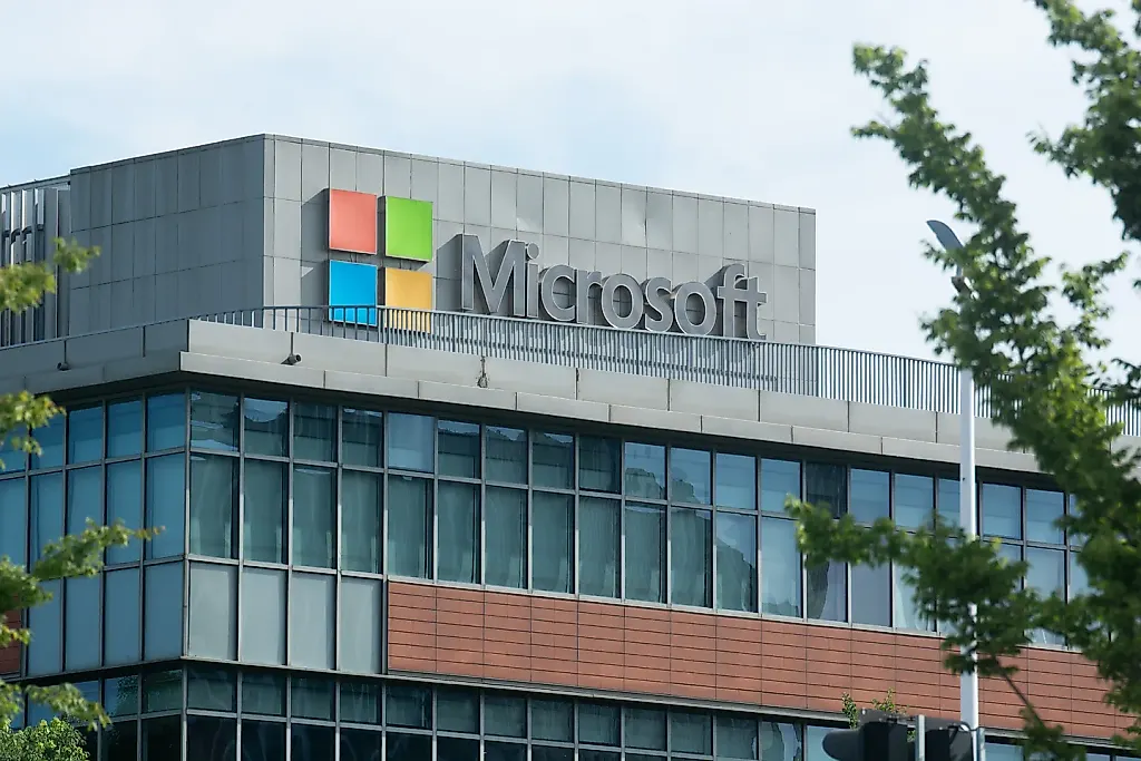 Microsoft увольняет 15 000 сотрудников: корпоративная культура на грани нервного срыва