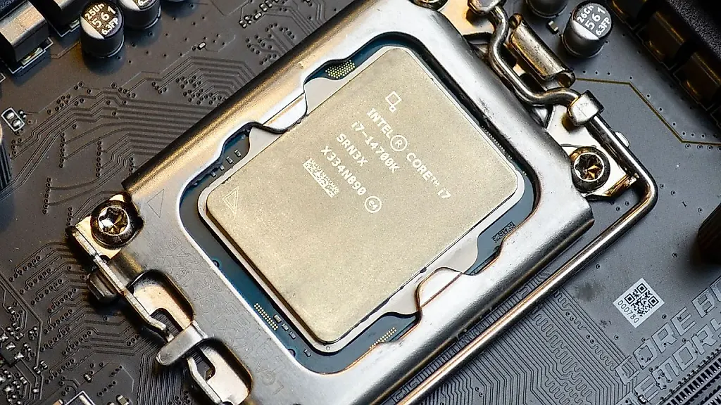 Летний зной валит Intel Raptor Lake: браузер Firefox обменивается маслом и стеками ошибок