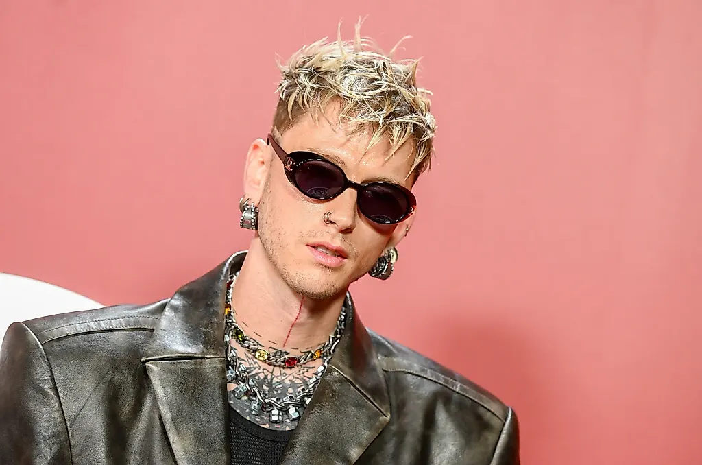 Machine Gun Kelly и его печальная дань уважения ушедшему другу
