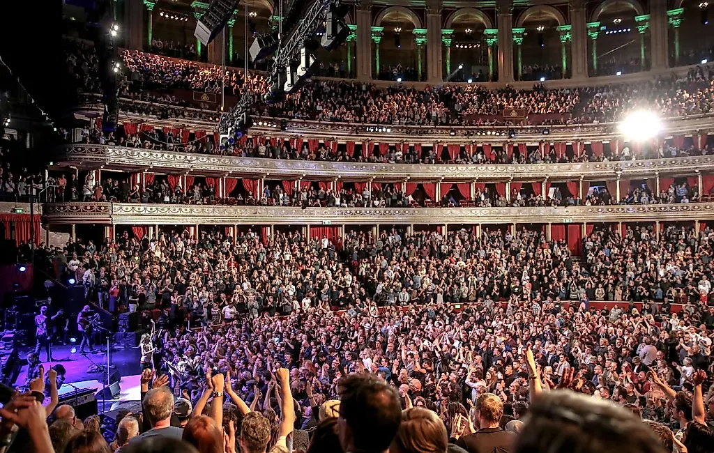 Royal Albert Hall вводит сбор ради "живой" сцены