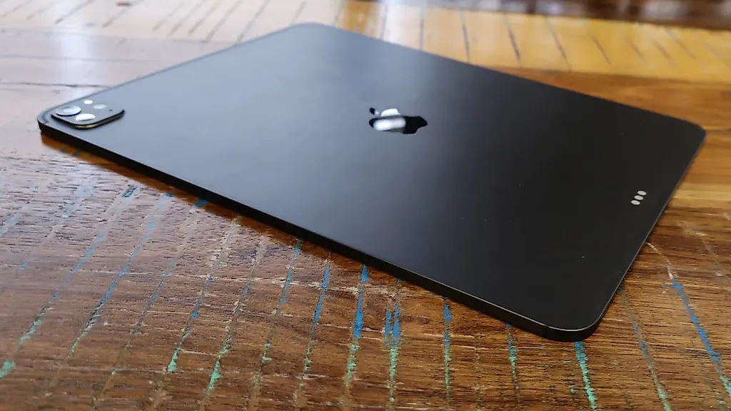 Два селфи на новый iPad Pro?