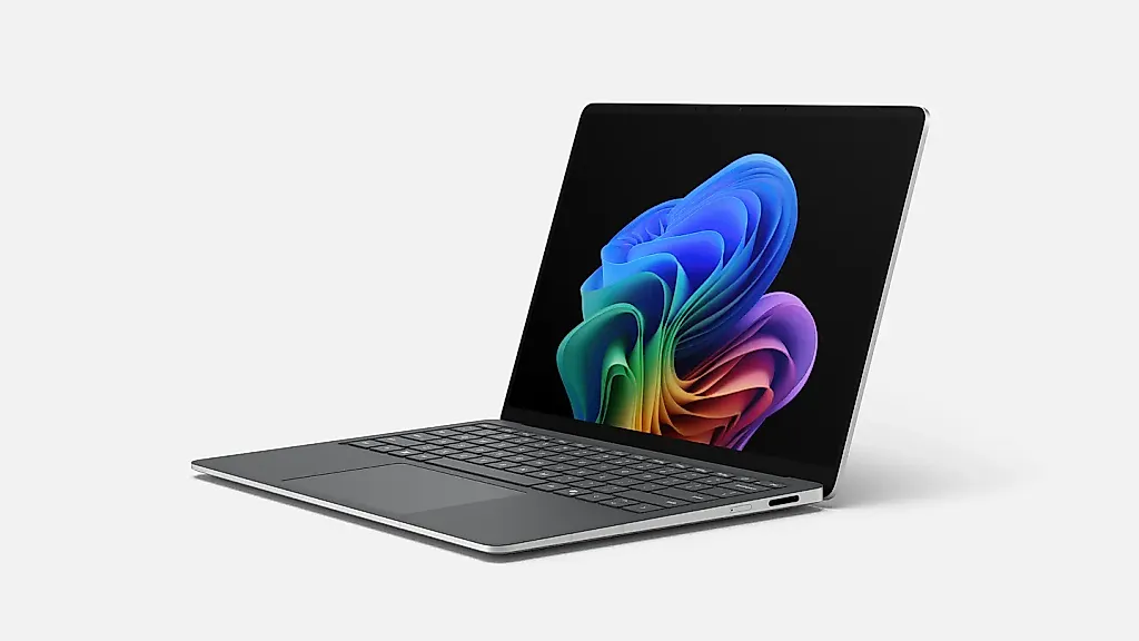 5G-ноутбук Microsoft Surface поступит в продажу в августе