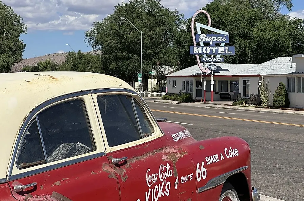 Классические машины города Селигман: путешествие по Route 66