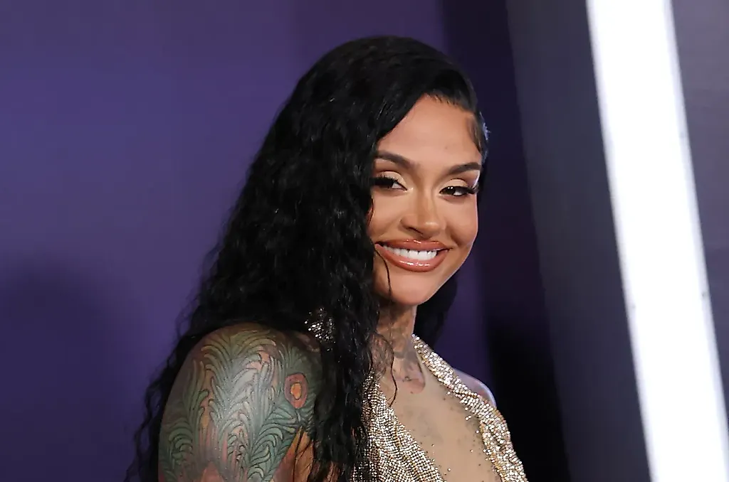 Келани обрушила хвалу на свою героиню Мэрайю Кэри после совместной песни