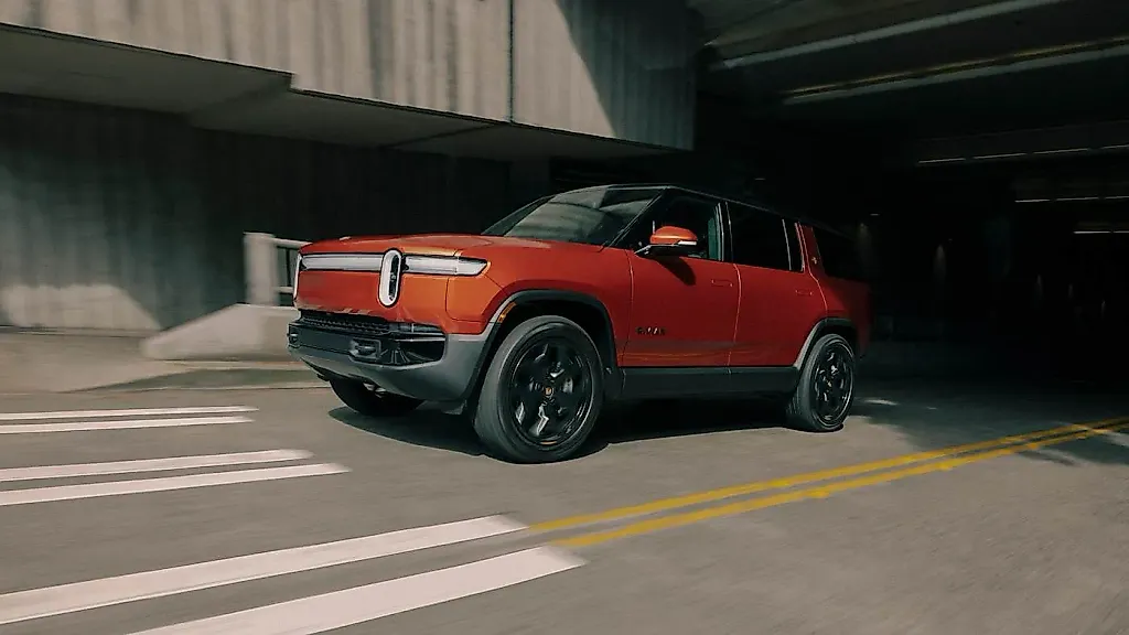 Rivian: руки больше не нужны, но деньги — всегда!